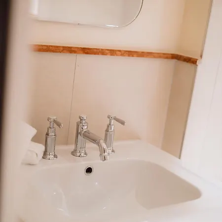 L'opale Noire Hotel 4*