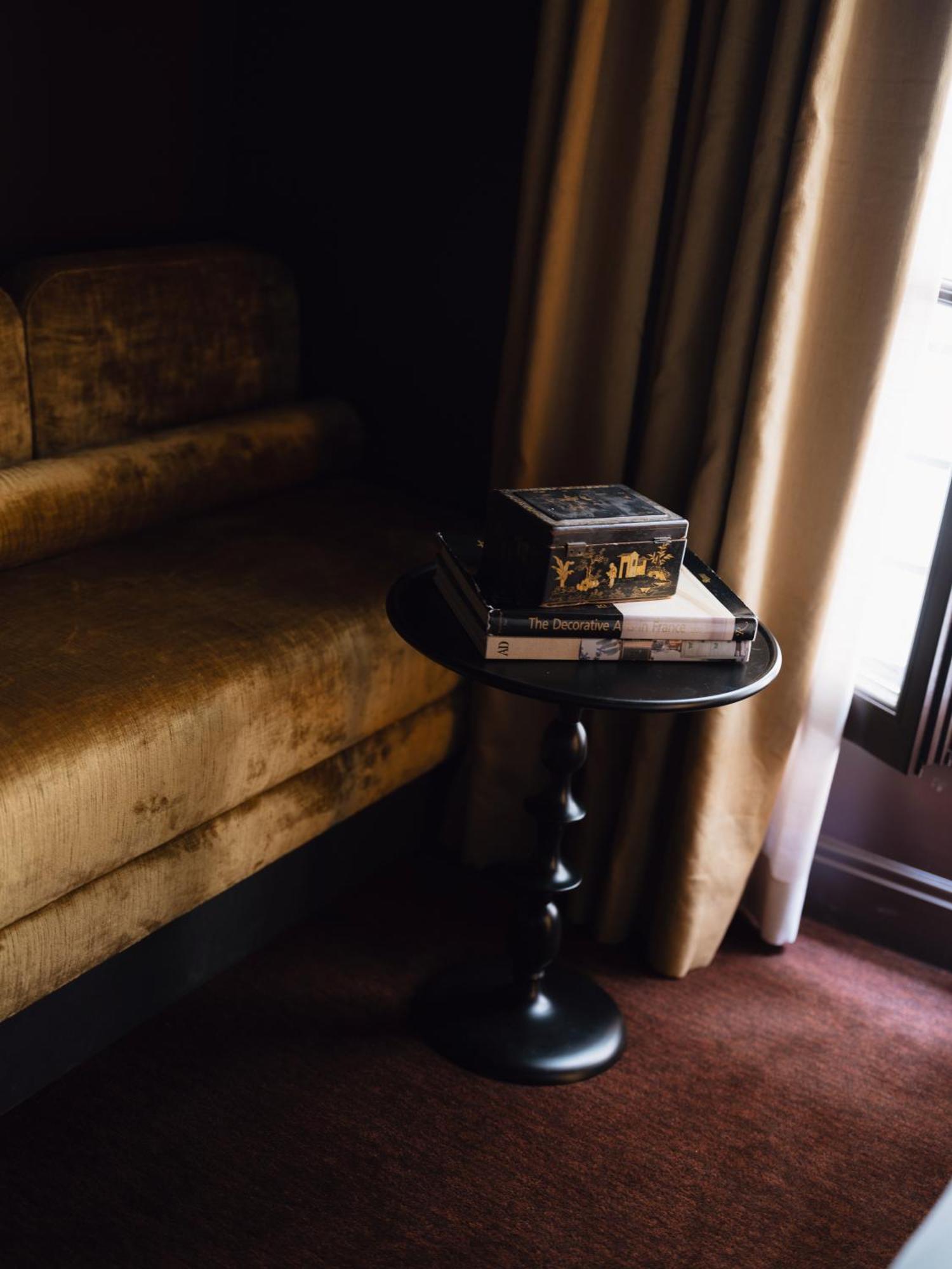 Hotel L'opale Noire Paris